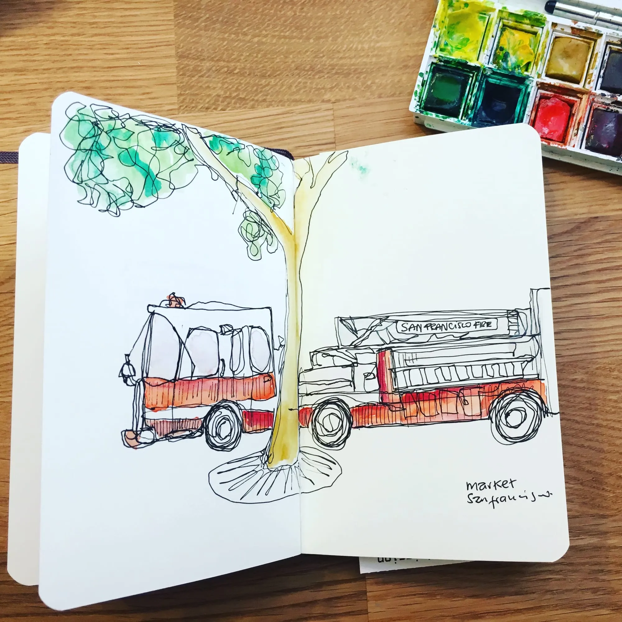 San Francisco Fire — camión de bomberos bajo un árbol a tinta y acuarela, doble página de sketchbook
